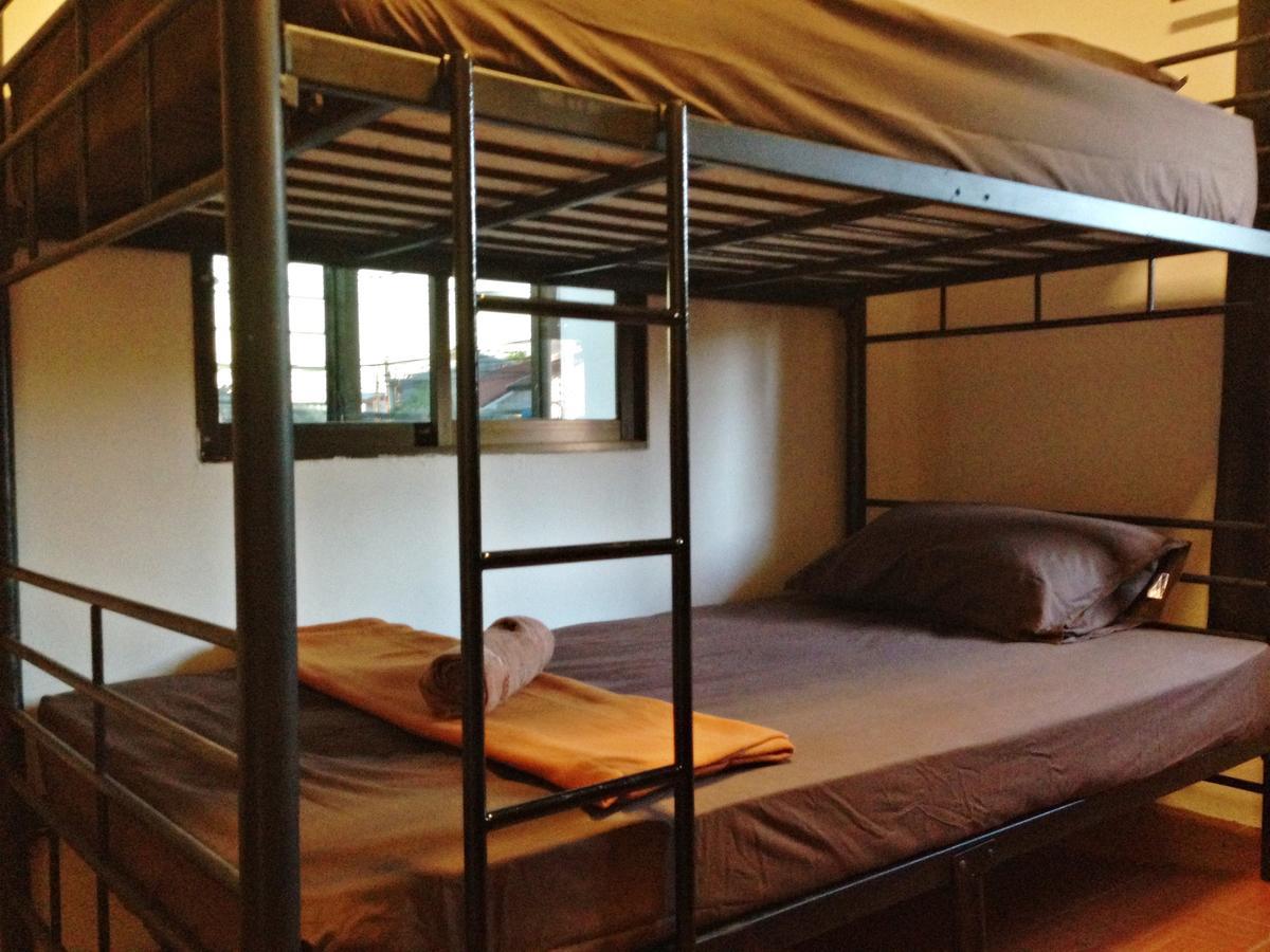 White Rabbit Hostel Bankhaj Kültér fotó