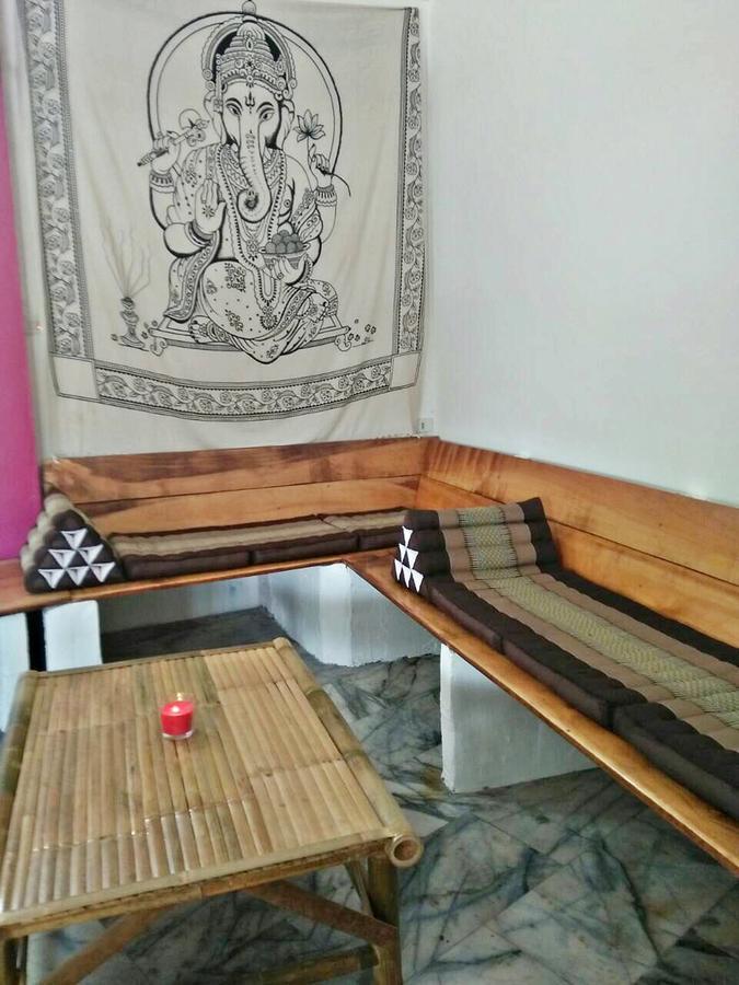 White Rabbit Hostel Bankhaj Kültér fotó